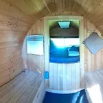 Отель Mini Uebernachten Im Gurkenfass Люббенау