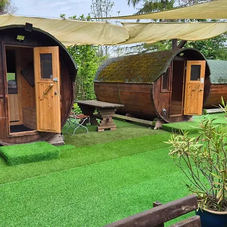 Mini Uebernachten Im Gurkenfass Otel 2*