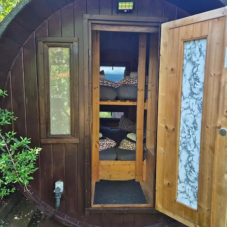 Hotell Mini Ubernachten Im Gurkenfass 2*