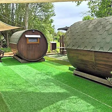 Mini Ubernachten Im Gurkenfass Hotel Luebbenau