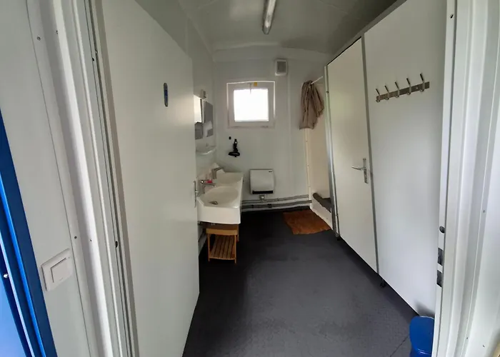 Mini Uebernachten Im Gurkenfass لوبنو