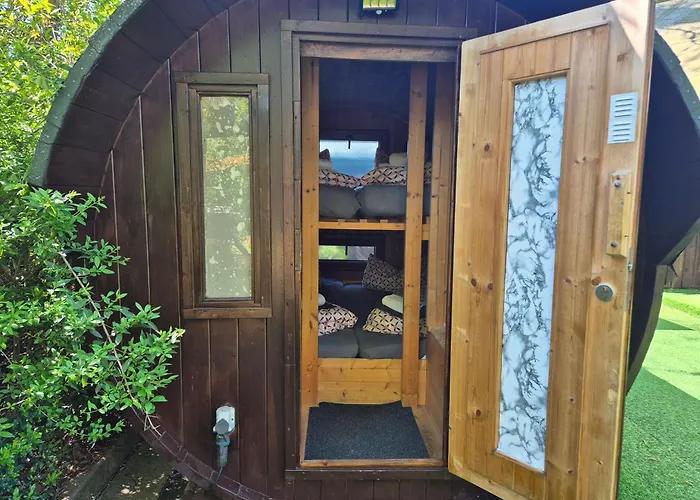 Hotell Mini Ubernachten Im Gurkenfass 2*