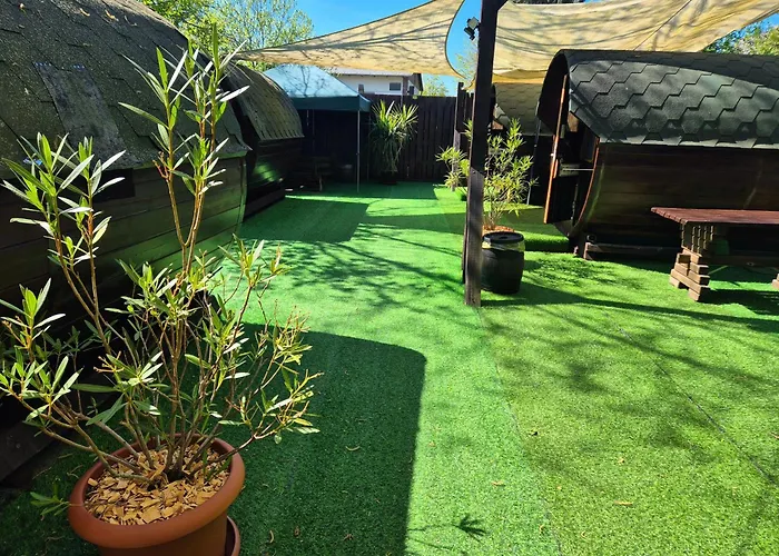 Mini Ubernachten Im Gurkenfass